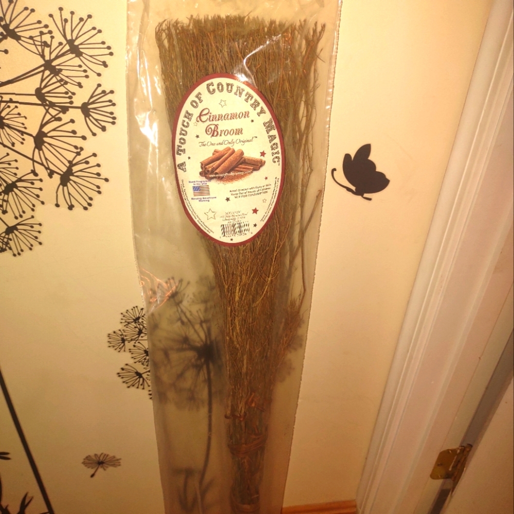 Cinnamon Broom